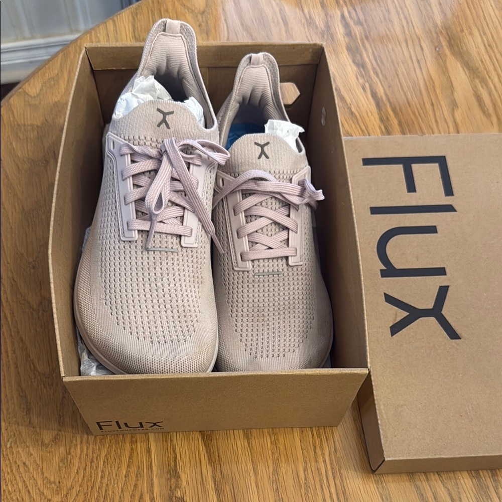 Flux Women's Athletic Shoes - Pink